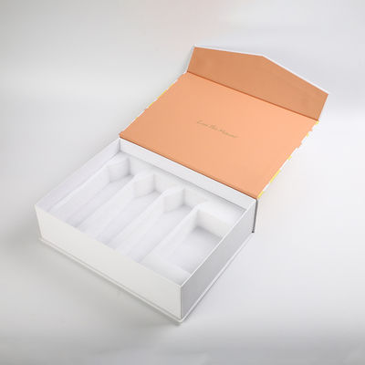 comprar O presente magnético rígido da aleta personalizou a caixa Debossing Cmyk dos cuidados com a pele impresso online manufacture